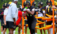 Jabari Brady runs out of gauntlet