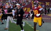 usc football coliseum entrance