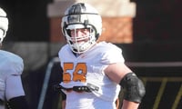 2025-03-25T135953Z_292751044_MT1USATODAY25760417_RTRMADP_3_TENNESSEE-OFFENSIVE-LINEMAN-SAM-PENDLETON-56-DURING (1)