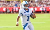 Copy of Copy of four-star-julian-phillips-discusses-recruitment-official-visits (41)