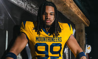 2027 defensive lineman Zai’vion Meads