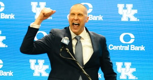 Mark Pope and the Kentucky mascots lead a CATS chant at his introductory press conference - Kentucky Sports Radio