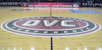 siu-edwardsville-raysean-taylor-drains-70-foot-game-winning-shot-little-rock-ohio-valley-conference