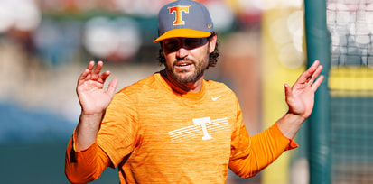 tony-vitello-explains-how-andrew-lindsey-has-relieved-pressure-from-tennessee-pitching-staff