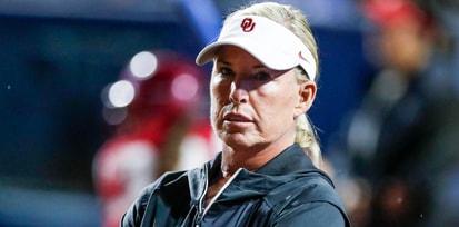 oklahoma-head-coach-patty-gasso-discusses-the-early-performance-of-alex-storako-vs-fsu-in-game-2-of-wcws