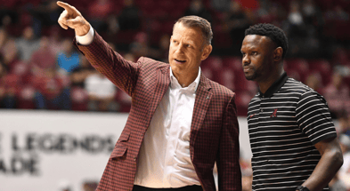Alabama coaches Nate Oats and Antoine Pettway