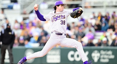 lsu-baseball-shuts-out-central-arkansas-2-0-to-move-to-2-0