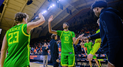 resume-check-oregon-ducks-will-look-to-keep-at-large-hopes-alive-during-crucial-road-trip