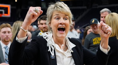 Lisa Bluder, Iowa