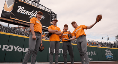 Tennessee baseball in warmups. Credit: Caleb Griffin (UT Athletics)