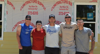Ty Evans and Florida Gators baseball players volunteering at Habitat for Humanity (Photo courtesy of Florida Victorious / Ty Evans)