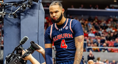 Johni Broome (Photo by Matt Rudolph/Auburn Live)