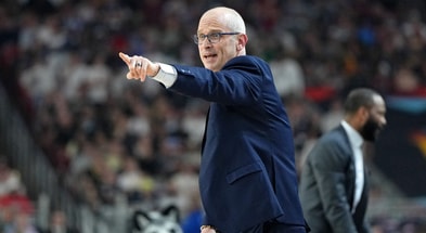 uconn-head-coach-dan-hurley-impact-finances-had-decision-stay-over-los-angeles-lakers