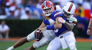 Miami DL Tyler Baron at UF