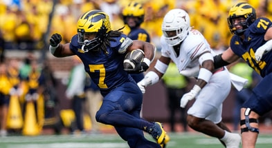 Michigan Wolverines football running back Donovan Edwards had the longest run of the game, a 12-yard gain, for U-M against Texas. (Photo by Junfu Han / USA TODAY NETWORK)