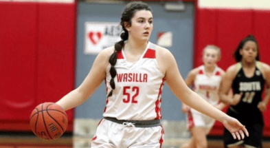 Iowa WBB received a commitment from four-star center Layla Hays.