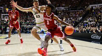 Alabama guard Aden Holloway
