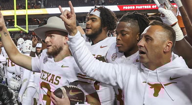 Texas HC Steve Sarkisian, QB Quinn Ewers