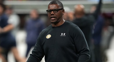 Notre Dame RBs coach Deland McCullough