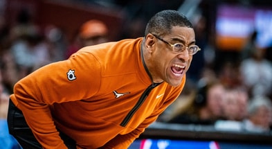 Texas Longhorns head coach Rodney Terry yells to his team in the second half as the Texas Longhorns take on the Alabama Crimson Tide at the Moody Center, Feb. 11, 2025.  © Sara Diggins/American-Statesman / USA TODAY NETWORK via Imagn Images