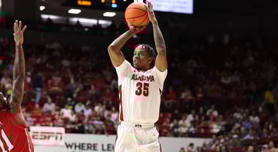 Alabama forward Derrion Reid