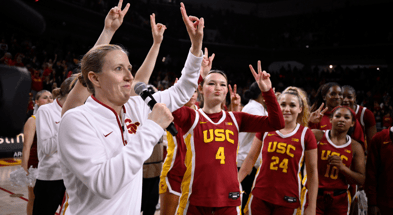 USC Trojans head coach Lindsay Gottlieb and her players celebrate