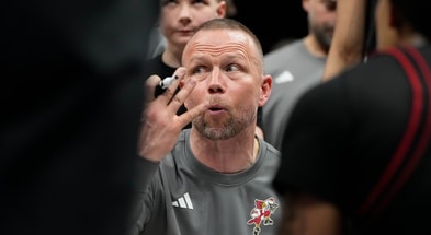 Louisville Basketball (HC Pat Kelsey)