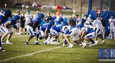 Kentucky offensive line, defensive line, trenches