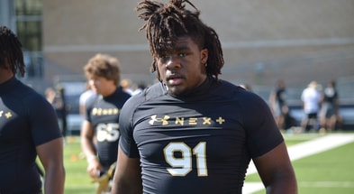 4-star-dl-jalen-brewster-enjoys-energy-out-at-smu-practice
