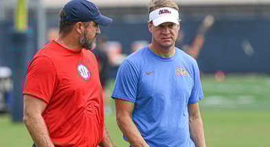 maryland-transfer-ol-terez-davis-commits-to-ole-miss