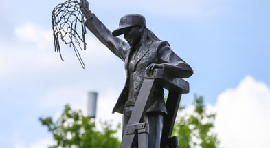 Dawn Staley Statue