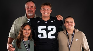 OT Collin Campbell and family on Michigan State official visit