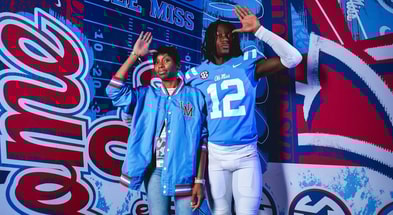 elite-wr-jase-mathews-enters-decision-making-process-after-visits-its-gonna-be-a-battle-for-meJase Mathews OM