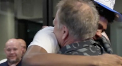jase hug 2