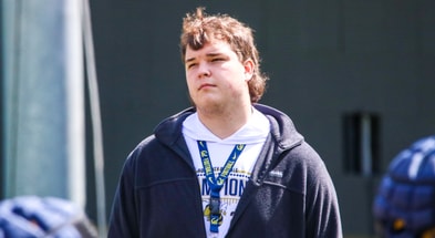 2026 offensive line recruit Artem Korchagin