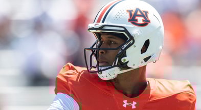 Auburn QB Deuce Knight