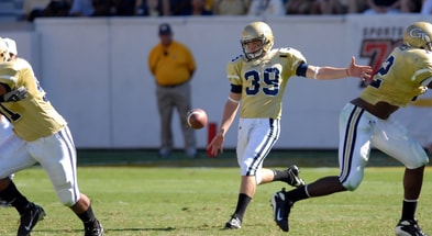 Durant Brooks punting at Georgia Tech