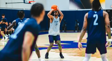 West Virginia basketball player Deandre Thomas at practice
