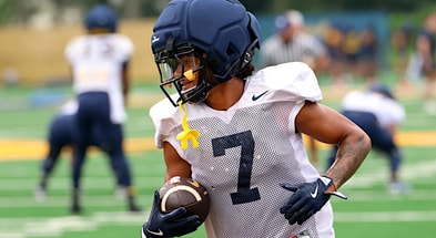West Virginia wide receiver Jarod Bowie
