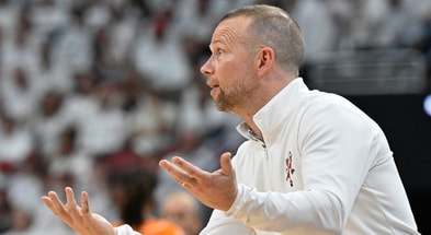 Pat-Kelsey-Tennessee-loss-helped-springboard-Louisvilles-success-in-2024-2025