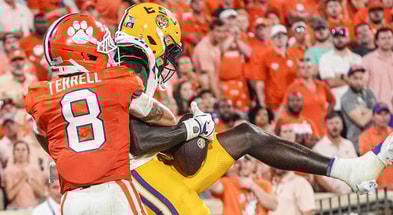 LSU TE Trey'Dez Green reels in the game-winning touchdown vs. Clemson (Photo: © Ken Ruinard - Imagn/Images, USA Today Network)