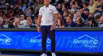 Georgia Tech head coach Damon Stoudamire