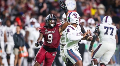 south carolina gamecocks edge desmond umeozulu