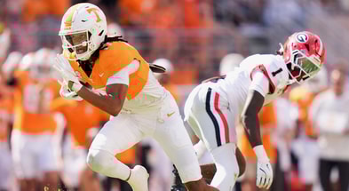Brianna Paciorka/News Sentinel / USA TODAY NETWORK via Imagn Images | Tennessee wide receiver Chris Brazzell II (17) gets past Georgia defensive back Ellis Robinson IV (1) during an NCAA college football game on September 13, 2025, Knoxville, Tennessee.