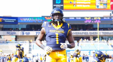 West Virginia defensive lineman Eddie Kelly