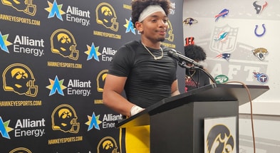 Kamari Moulton(2)