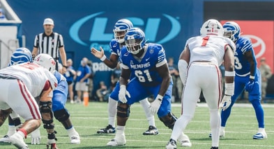 Chris Adams Before a Snap against Arkansas