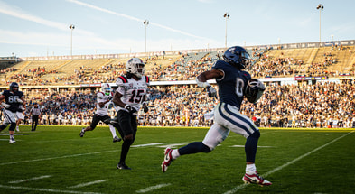UConn Football running back Cam Edwards