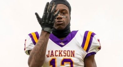 Ezavier Crowell