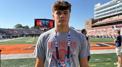 TE Jack Brown Illinois visit